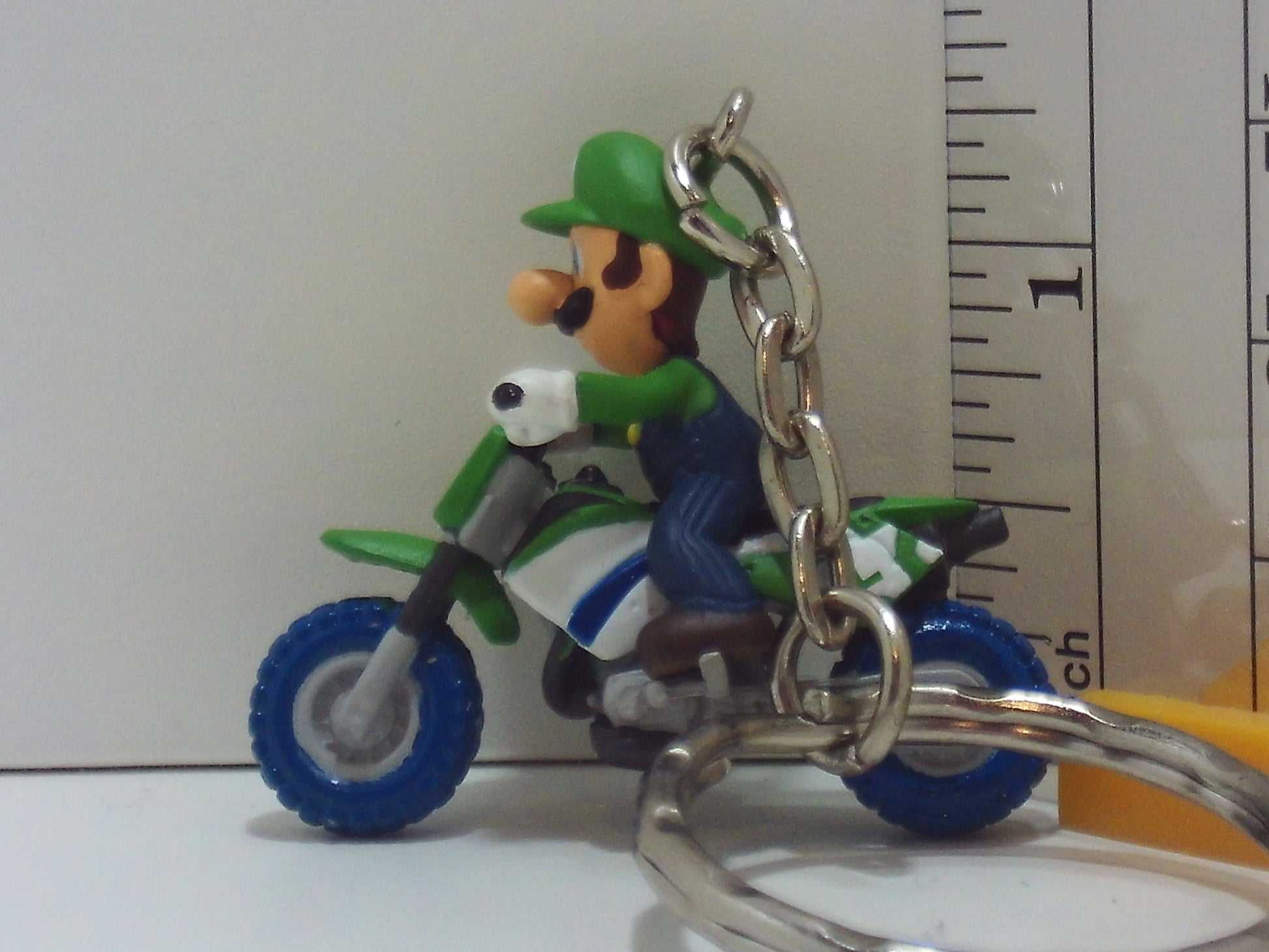 BanPresto Super Mario Moto Motorcycle Keychain - Japanese Rubber Keshi Keshigomu figure Kingkeshi.com